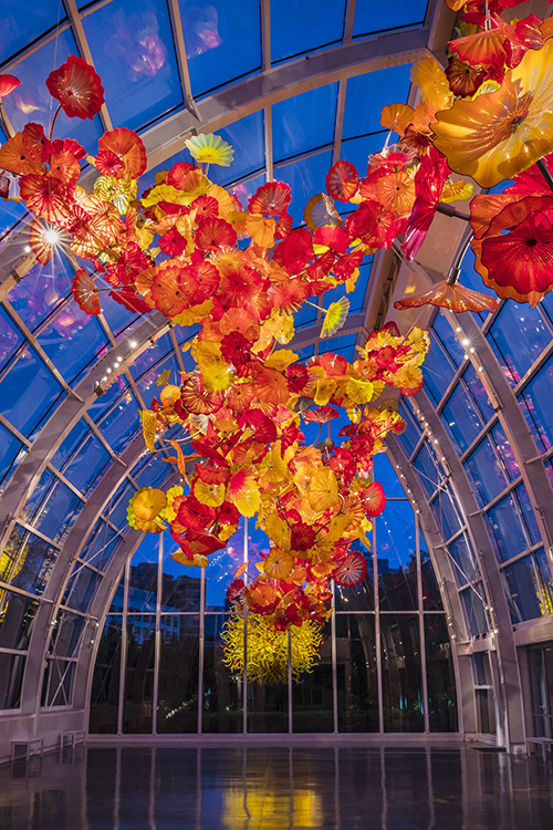 Chihuly Garden and Glass sculpture
